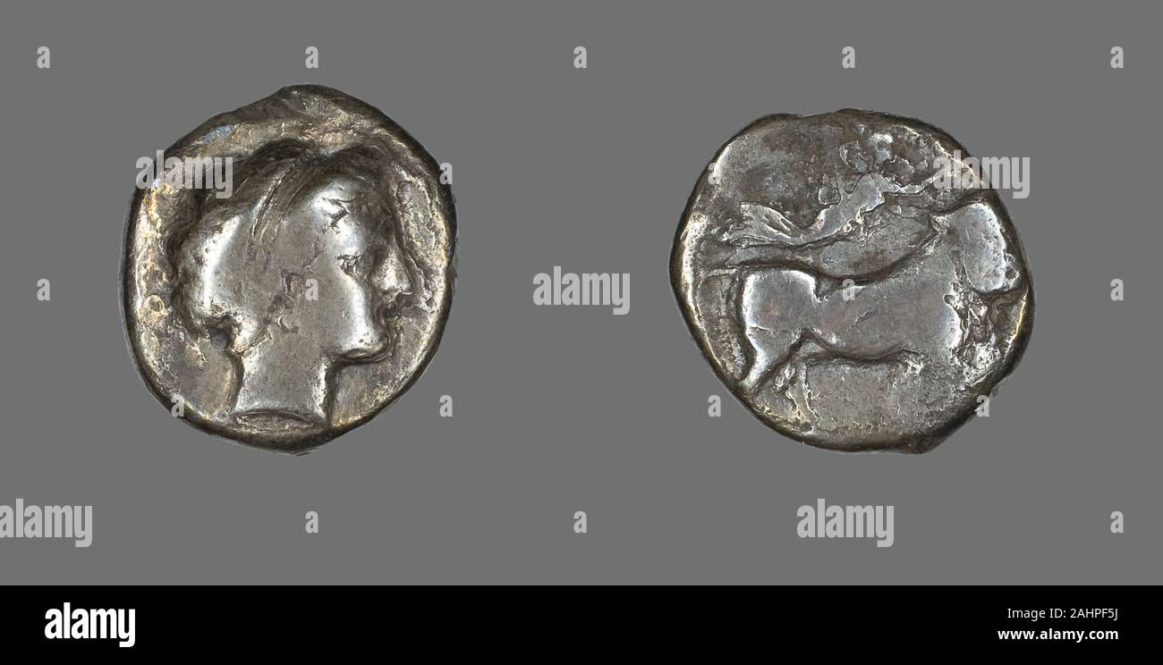 Antico romano. Moneta raffigurante la ninfa Parthenope. 450 BC-300 BC. Impero Romano. Argento Foto Stock