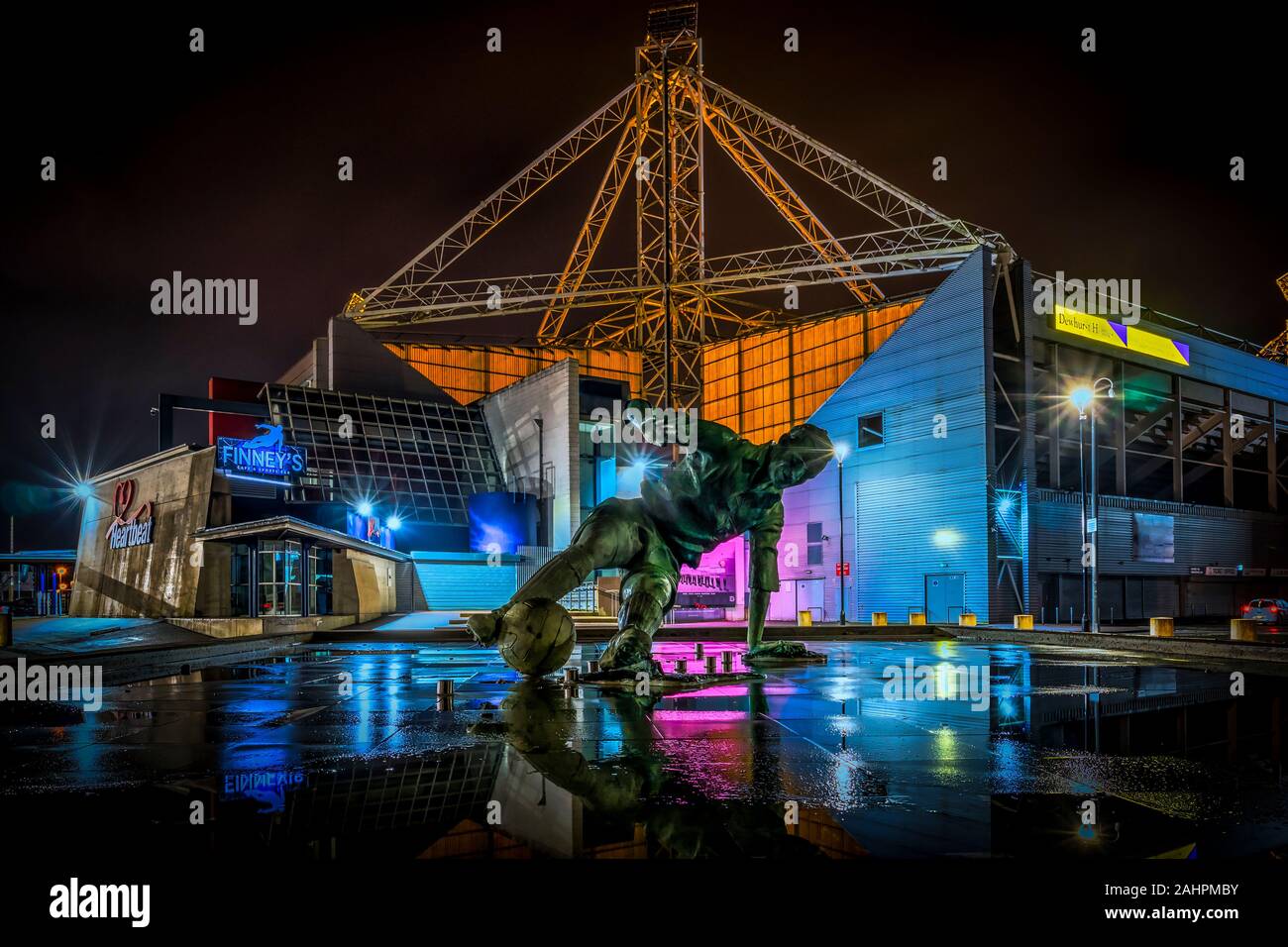 Statua di Sir Tom Finney al Preston North End Football Stadium Foto Stock