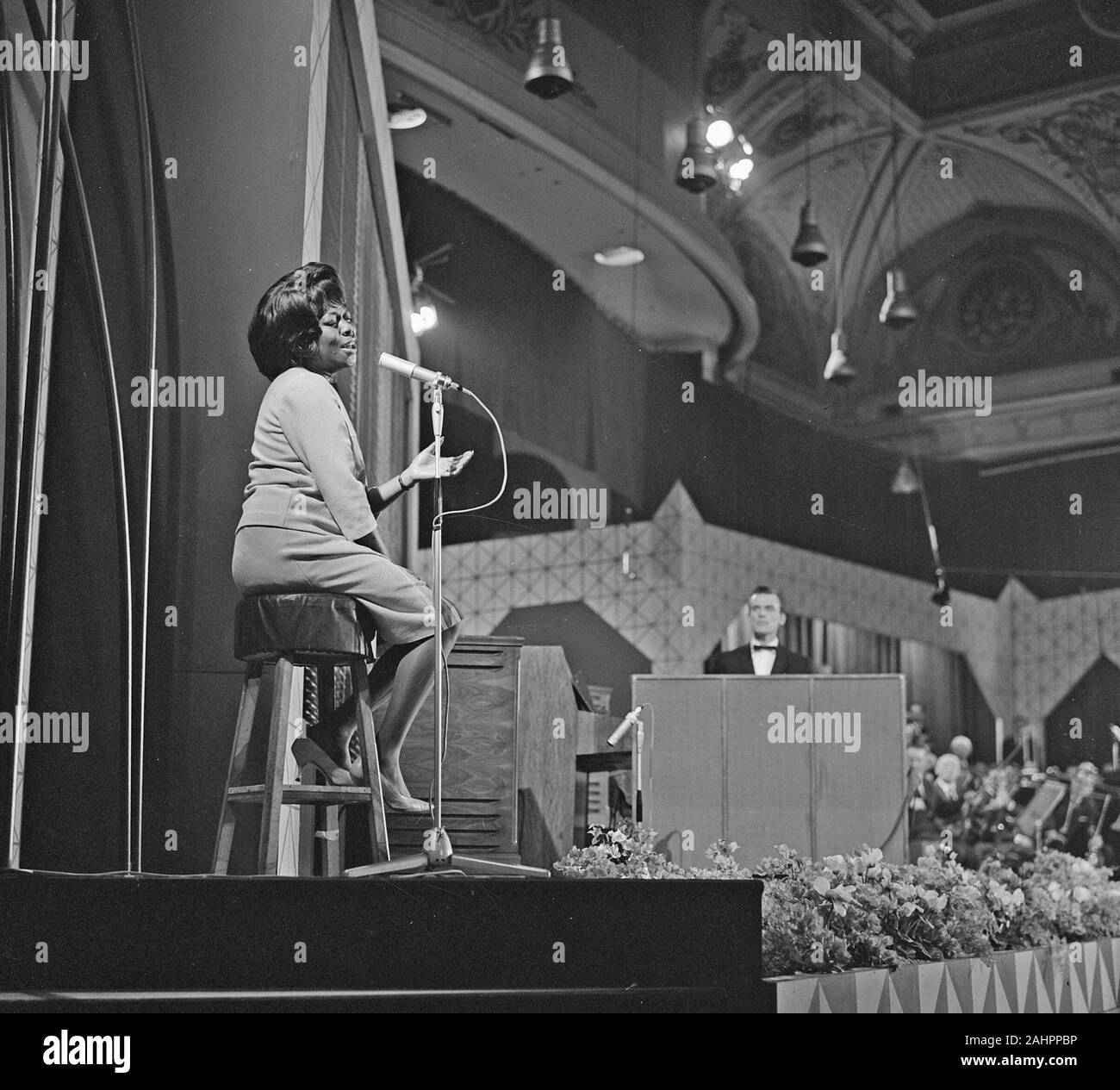 Gran Galà du Disque pioppo in Kurhaus di Scheveningen Il jazz americano cantante Sarah Vaughan data Ottobre 13, 1963 Location Scheveningen, South Holland Foto Stock