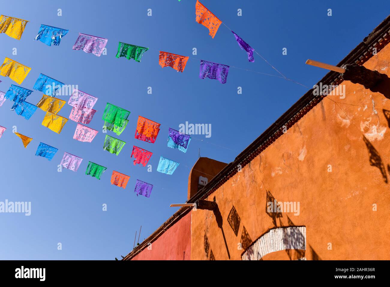 Papel Picado, messicana tipica carta festosa decorazioni in San Miguel De Allende, Messico Foto Stock