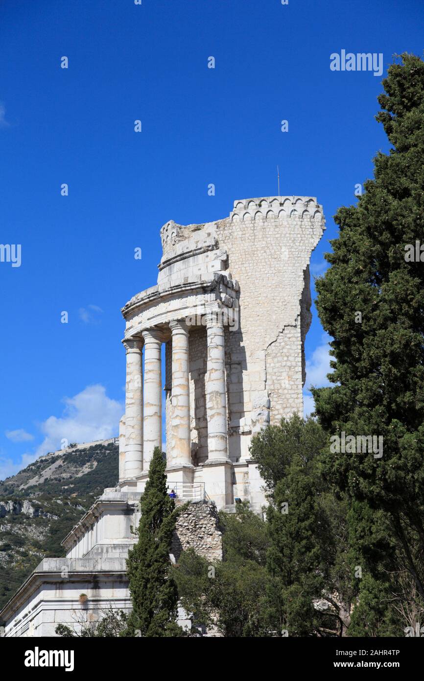 Monumento romano trofeo di Augusto o Trofeo delle Alpi, La Turbie, Alpes-Maritimes, Cote d'Azur, Provence, Francia Foto Stock