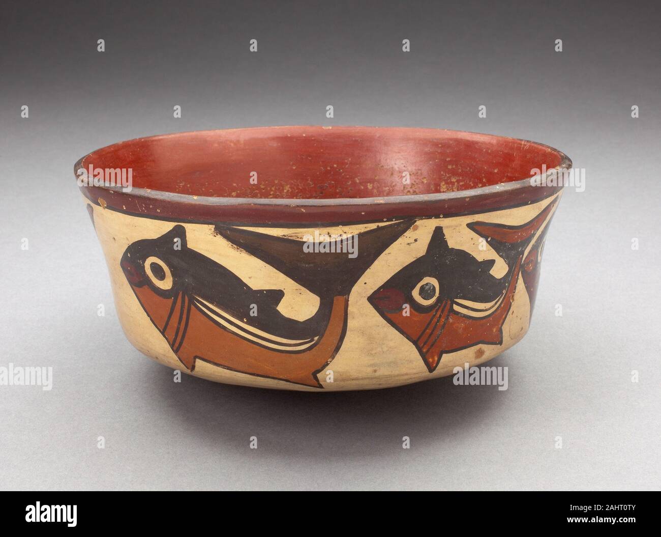 Nazca. Vaschetta illustrante i pesci, squali, balene o. 180 BC-500 D.C. Valle di Nazca. Ceramica e pigmento Foto Stock