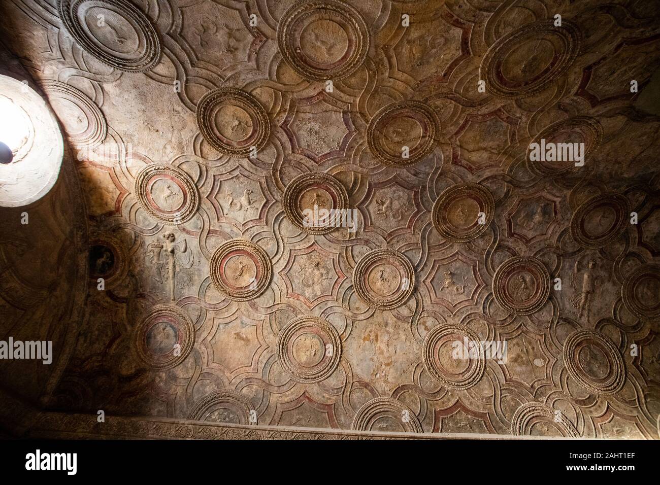 Dettaglio del soffitto nel vestibolo delle Terme Stabiane, Pompei, Italia Foto Stock