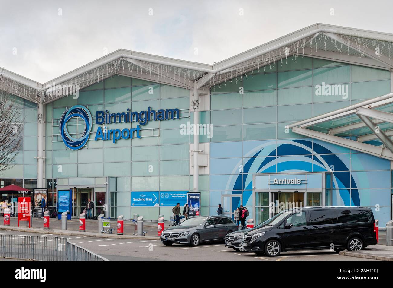 Dall'Aeroporto di Birmingham esterno, Marston Green, Birmingham, West Midlands, Regno Unito. Foto Stock