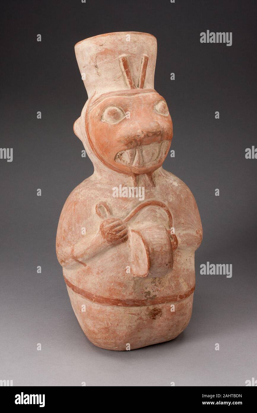 Moche. Vaso in forma di guarnizione di tipo antropomorfo Riproduzione di un tamburo. 100 BC-500 D.C. Costa Nord. Ceramica e pigmento Foto Stock