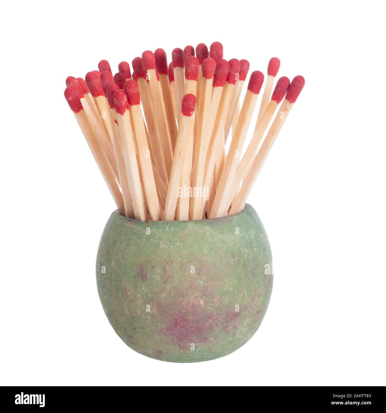 Lunga domestiche partite in legno nel recipiente isolato su sfondo bianco. Foto Stock