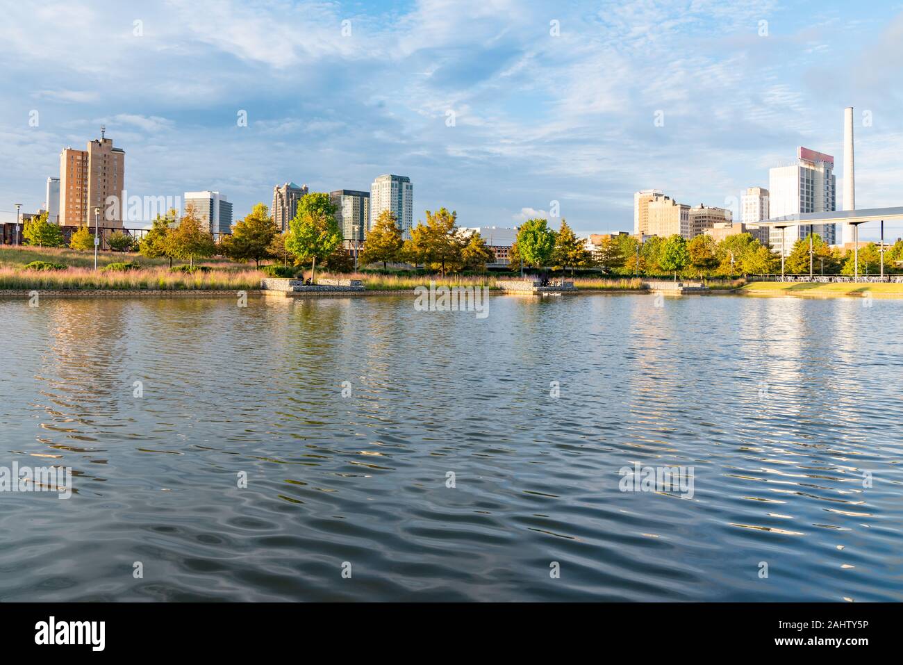 Birmingham, AL - Ottobre 7, 2019: skyline della città di Birmingham, dal Parco Ferroviario Foto Stock
