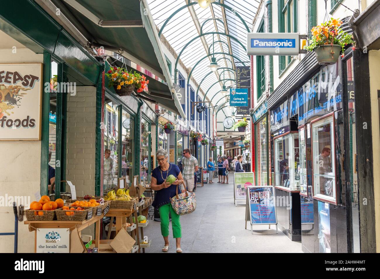 L'Arcade, Fore Street, Rainford, England, Regno Unito Foto Stock