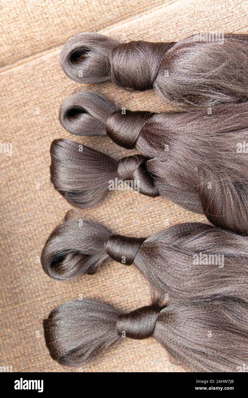Le estensioni di capelli da utilizzare per fare le trecce Foto Stock