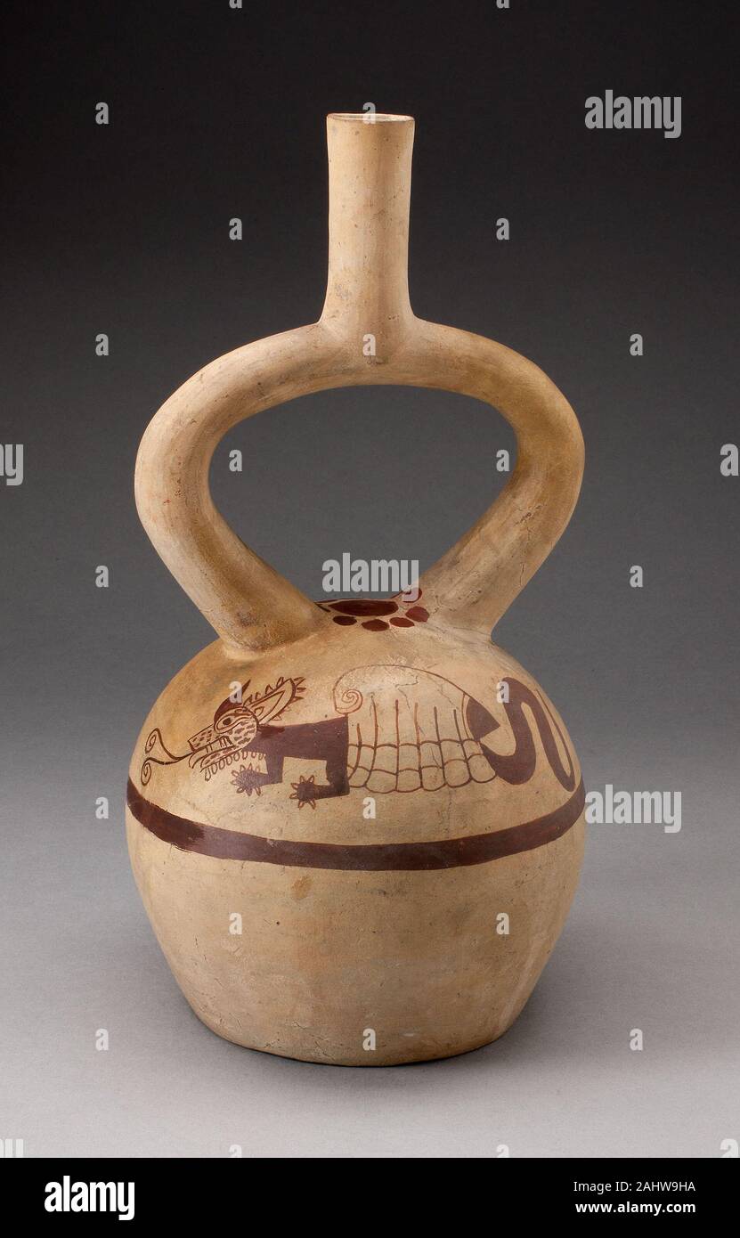 Moche. Staffa recipiente raffigurante una soprannaturale all'interno di una shell sulla spalla. 100 BC-500 D.C. Il Perù. Ceramica e pigmento Foto Stock