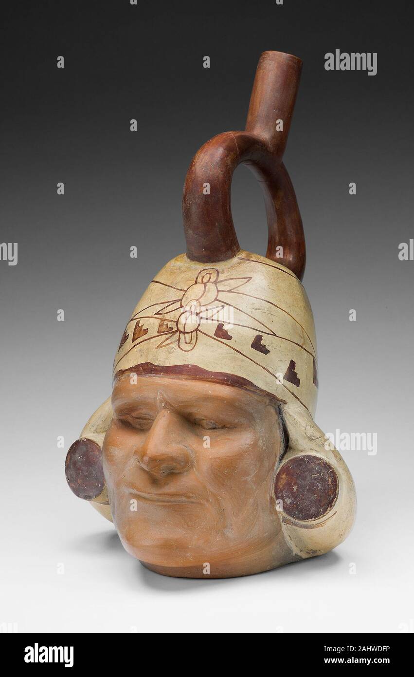 Moche. Recipiente verticale di un righello. 100 BC-500 D.C. Costa Nord. Ceramica e pigmento Foto Stock