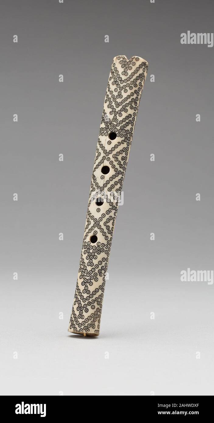 Nazca. Il flauto. 180 BC-500 D.C. Il Perù. Osso con un pigmento Foto Stock