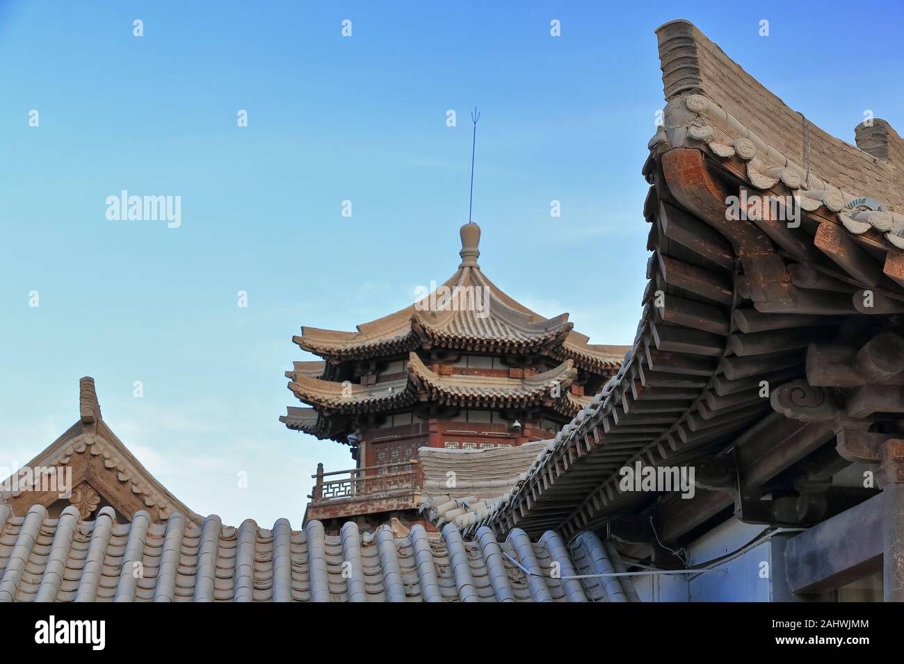 Pagoda Cinese e padiglioni circostanti con vista su Crescent Lake.Dunhuang-Gansu-China-0667 Foto Stock