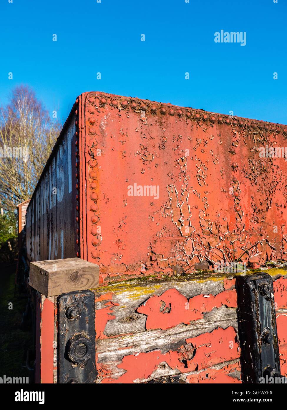 Red Railway Wagon, Winter, Didcot Railway Centre, Oxfordshire, Inghilterra, Regno Unito, Gb. Foto Stock