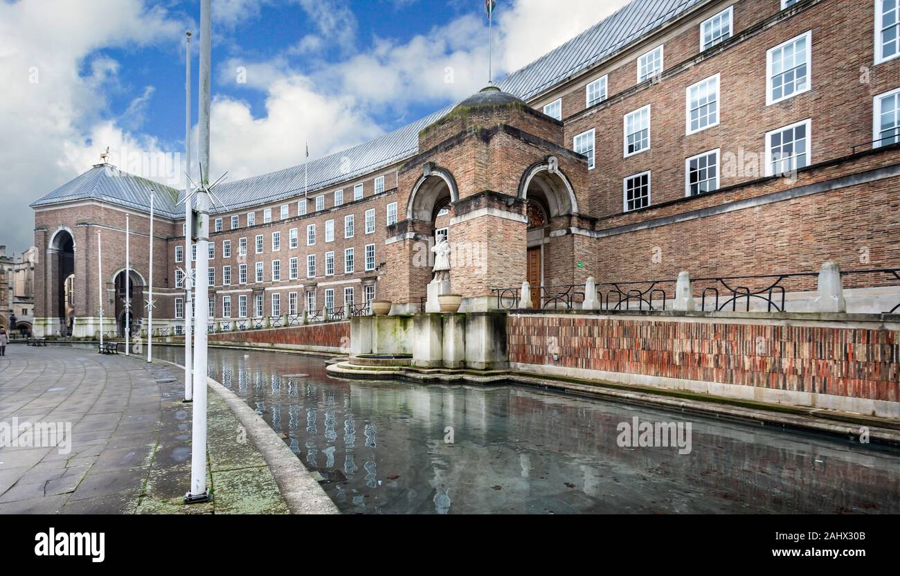 Bristol City Council uffici in College Green, Bristol, Avon, Regno Unito il 31 dicembre 2019 Foto Stock