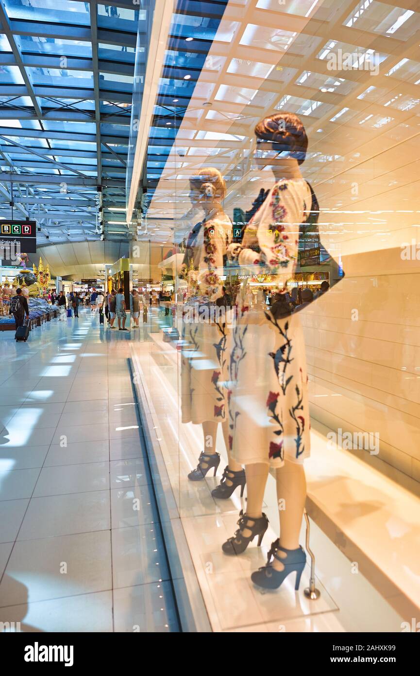 BANGKOK, Thailandia - circa giugno, 2015: interni colpo di Suvarnabhumi Airport. Foto Stock