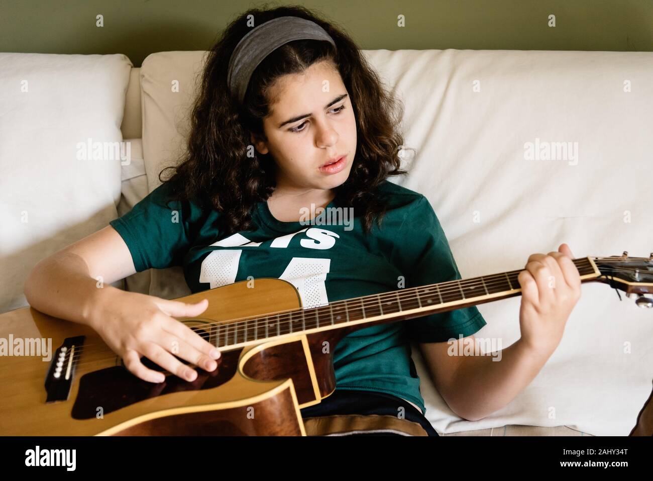 Accordi sulla chitarra immagini e fotografie stock ad alta risoluzione -  Alamy