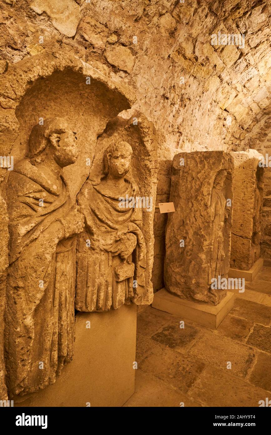 Francia, Borgogna, Yonne, Sens, il museo, il museo Gallico-Romano, gallo-romana stele funeraria Foto Stock