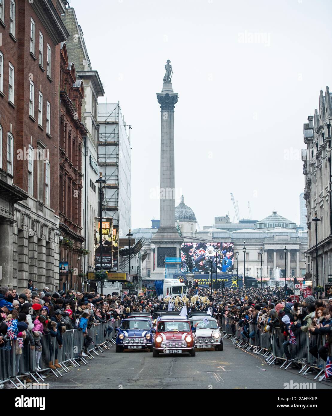 Londra, Inghilterra - Gennaio 1: Il London Capodanno Parade è una parata annuale attraverso le strade del West End di Londra il 1 gennaio 2020. L Foto Stock