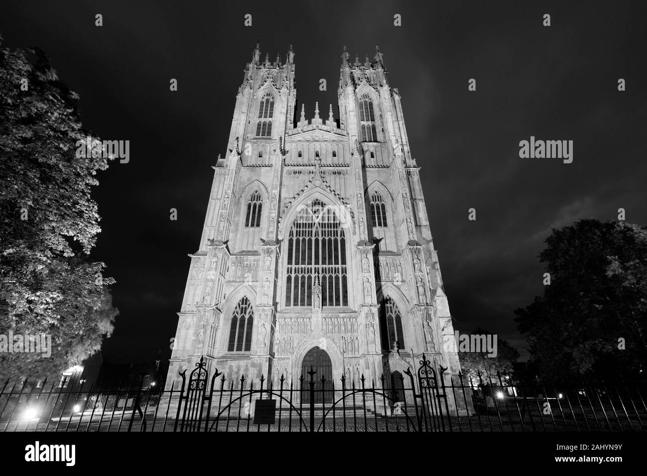 Beverley Minster durante la notte, la città di Beverley, East Riding of Yorkshire, Inghilterra, Regno Unito Foto Stock