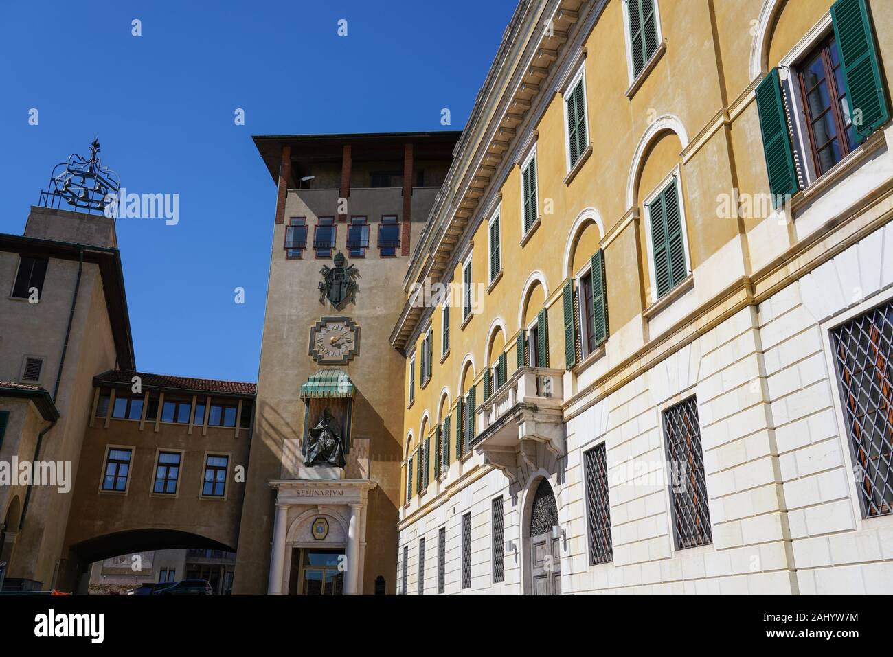 Giovanni XXIII Seminario Vescovile, Bergamo, Lombardia, Italia, Europa Foto  stock - Alamy