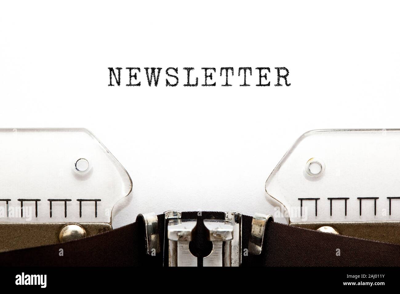 La Newsletter di parola digitata sulla macchina da scrivere vintage con copia spazio. Foto Stock