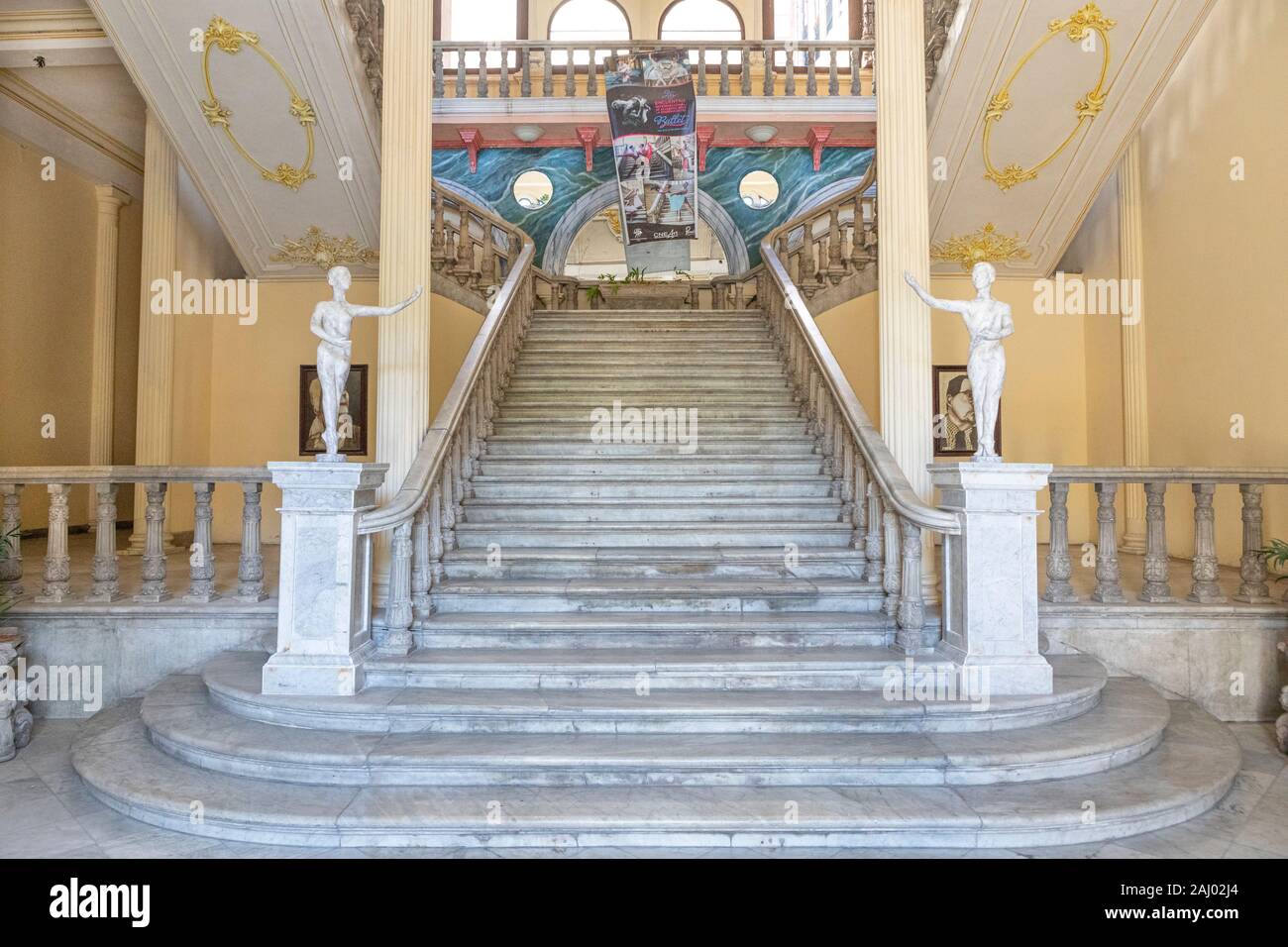 La scalinata in Nazionale Cubana Scuola di balletto, Havana Foto Stock