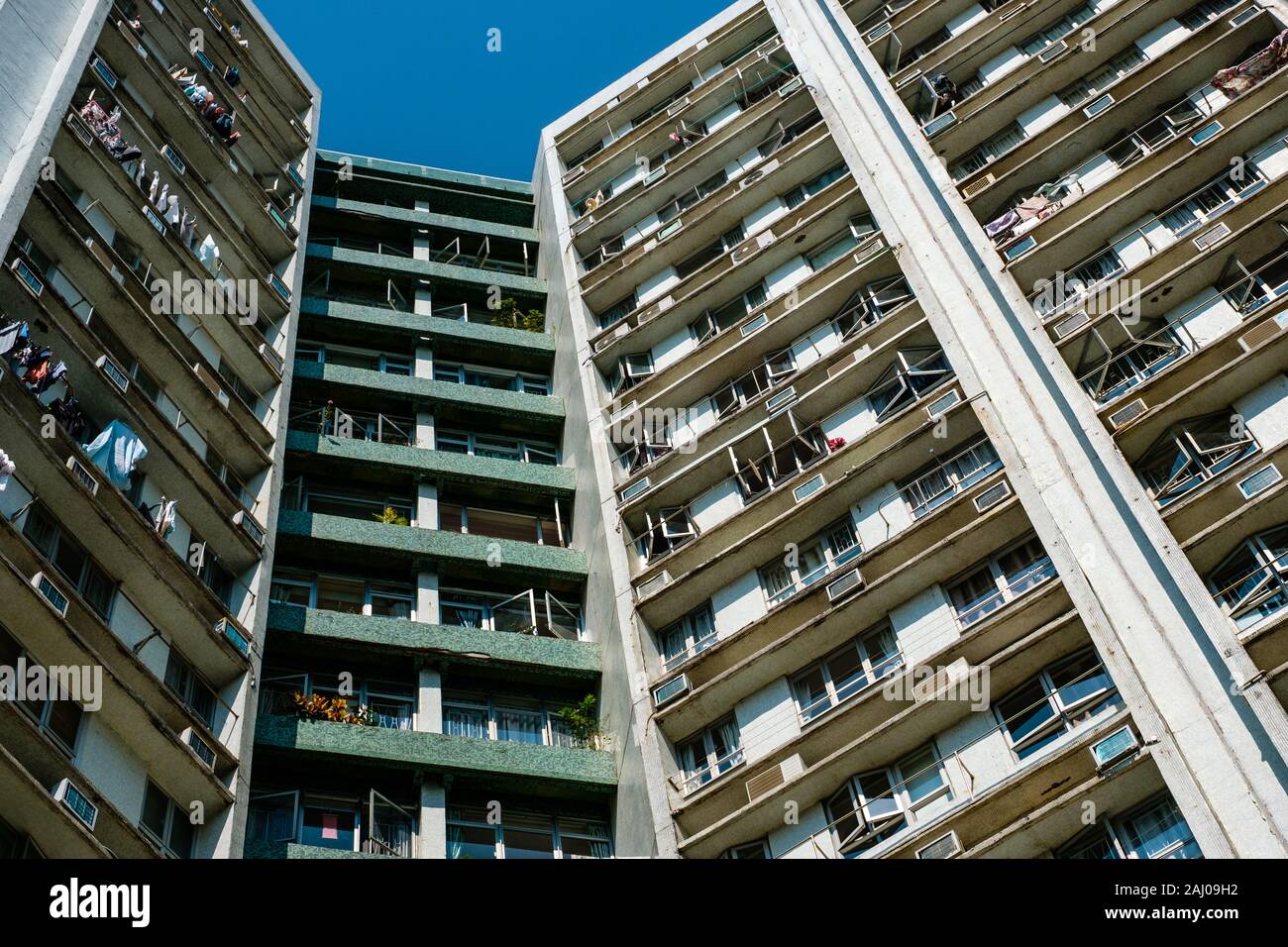 Facciata di edificio, alto luogo di immobili residenziali, HongKong Foto Stock