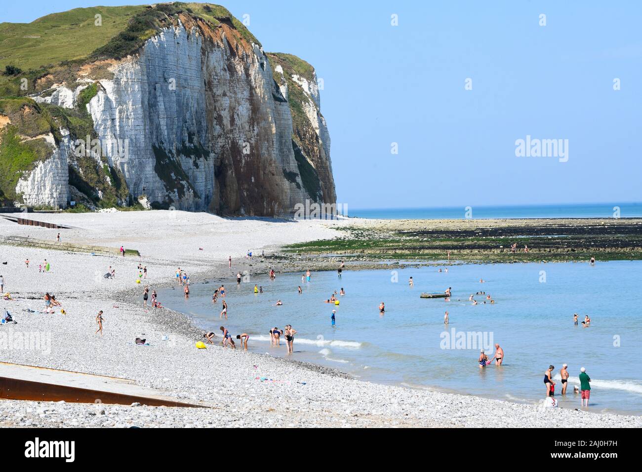 Veulettes sur Mer (Normandia, Francia settentrionale), è un piccolo villaggio turistico lungo il "cote d'Albatre" area costiera. La spiaggia Foto Stock