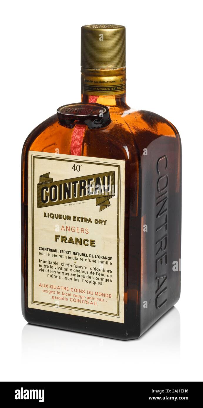 Una vecchia bottiglia di Cointreau il liquore all'arancia Foto Stock