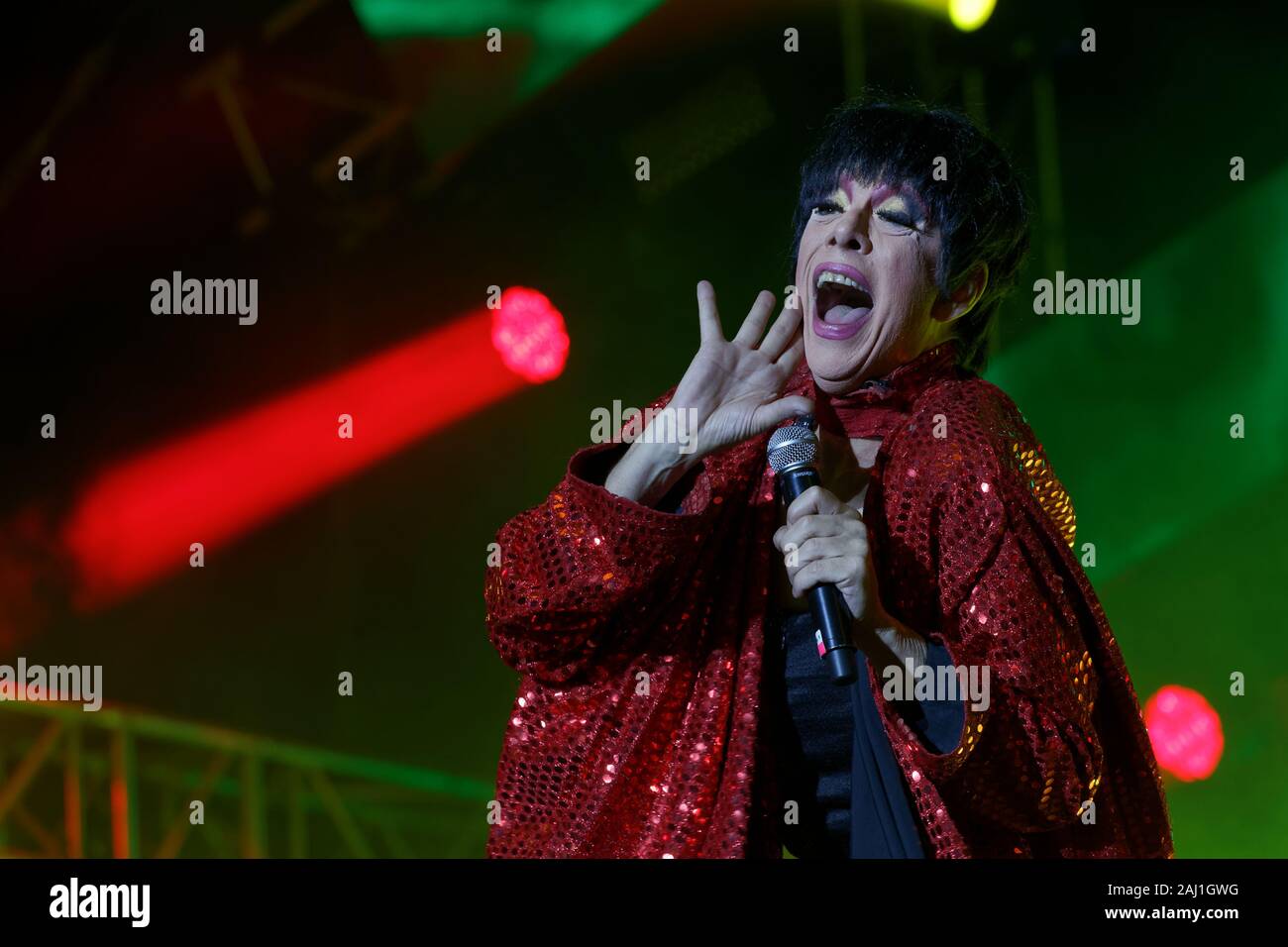 Montreal, Canada. A Liza Minnelli drag star esegue sul palco dell'Illusione super stravaganza show tenutosi durante l'orgoglio di Montreal Festival. Foto Stock