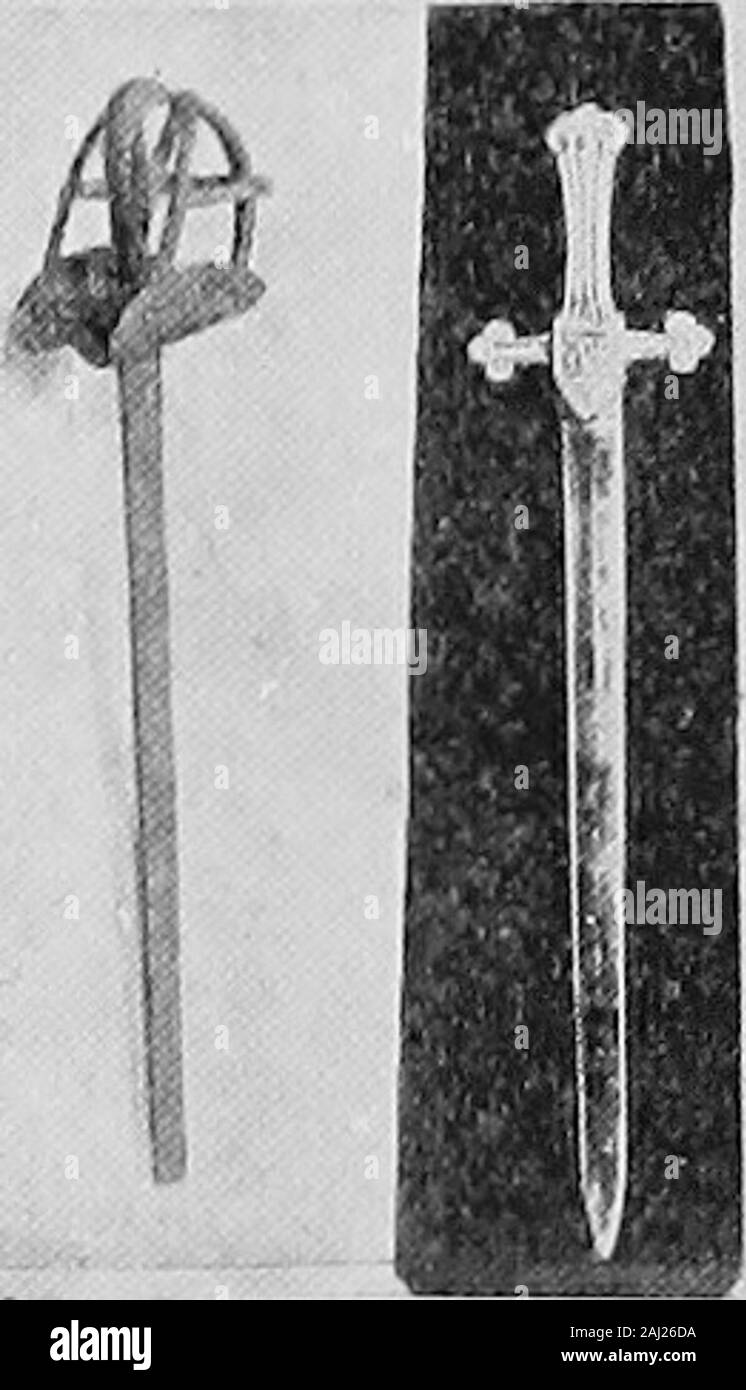 Storia e storie del Nebraska . lly raggiungendo le fortificazioni francesi. Successivamente, dice uno dei cronisti francesi, Fiume theMissouri indiani è venuto alla Francese di fortini con thesacred paramenti e calici di chiesa che essi hadtaken dal frate. Altri conti raccontano il saccheggio del camp spagnolo,i ricchi vestiti, i libri e un mapwhich era visto nei campi di ne-braska indiani negli anni che seguirono.Charlevoix, a notare il padre gesuita che trav-eled in questa regione e ha scritto un account ofit, racconta la storia del Caravanand spagnolo dice che egli ha acquistato gli speroni cuiè Foto Stock