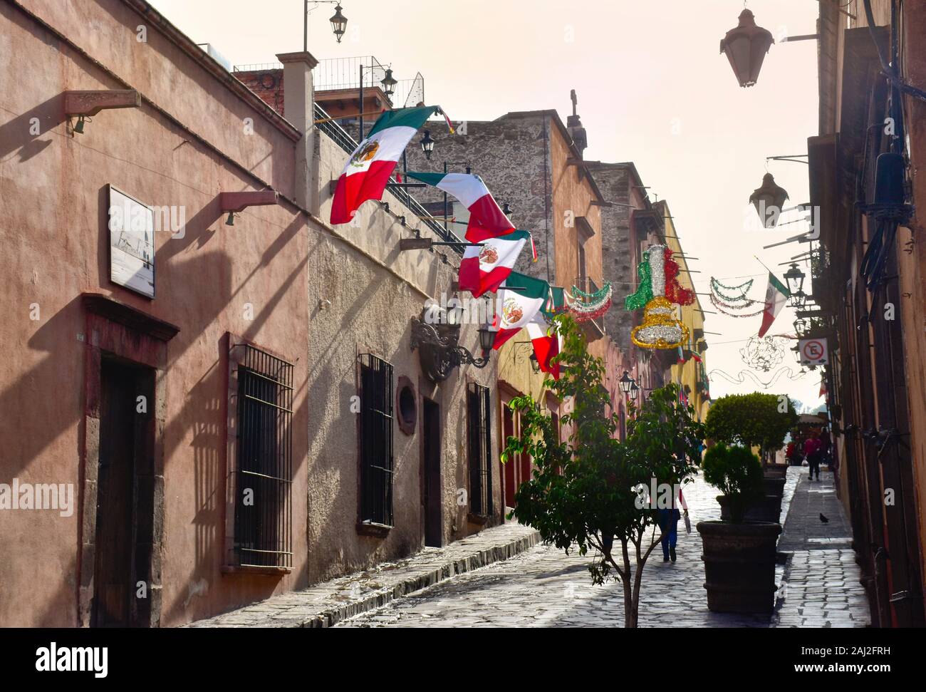 San Miguel De Allende strada acciottolata, Messico. Sito del Patrimonio mondiale Foto Stock