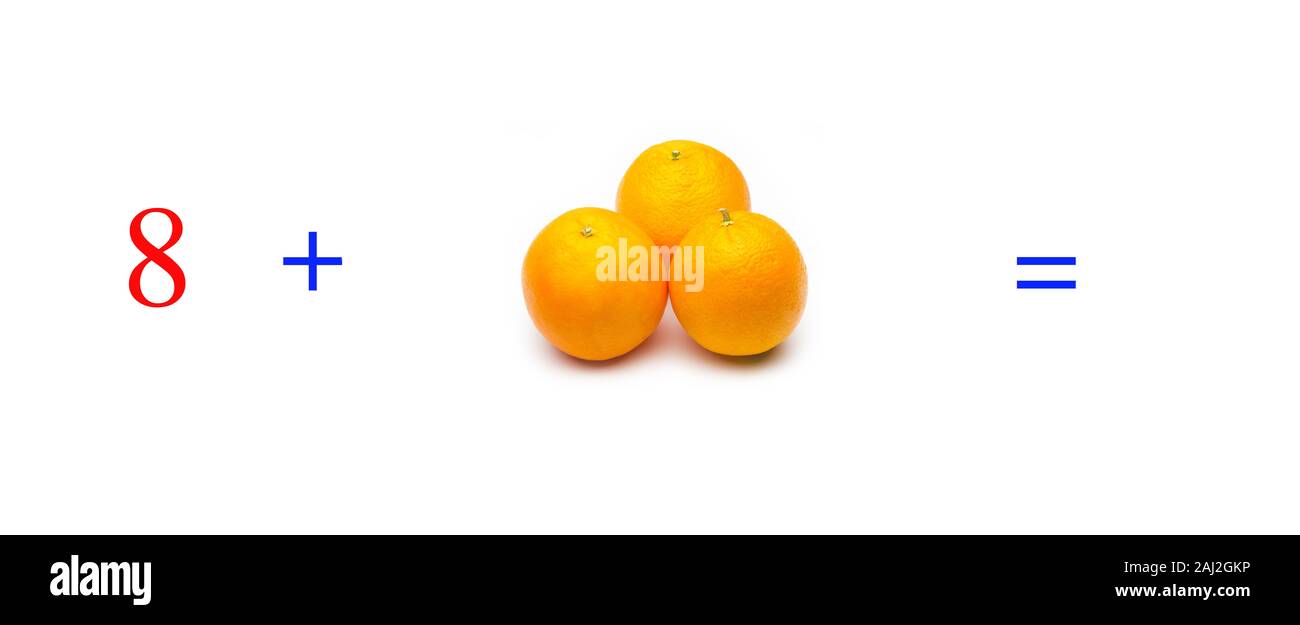 Problemi semplici di somme con le arance, problemi matematici per i bambini che studiano e vogliono imparare la matematica e calcolo; imparare ad aggiungere con frutta Foto Stock