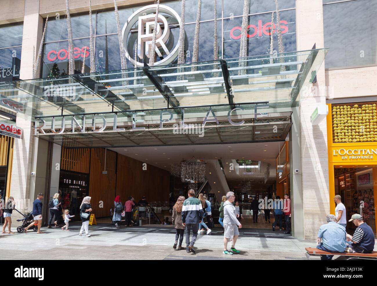 L'entrata di Rundle posto, un centro commerciale per lo shopping su Rundle Mall, Adelaide, Australia Foto Stock