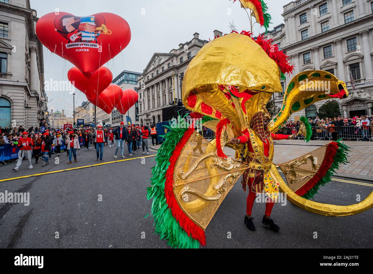 Il London Borough of Hackney - London Capodanno Parade segna l inizio del nuovo anno, 2020. Foto Stock