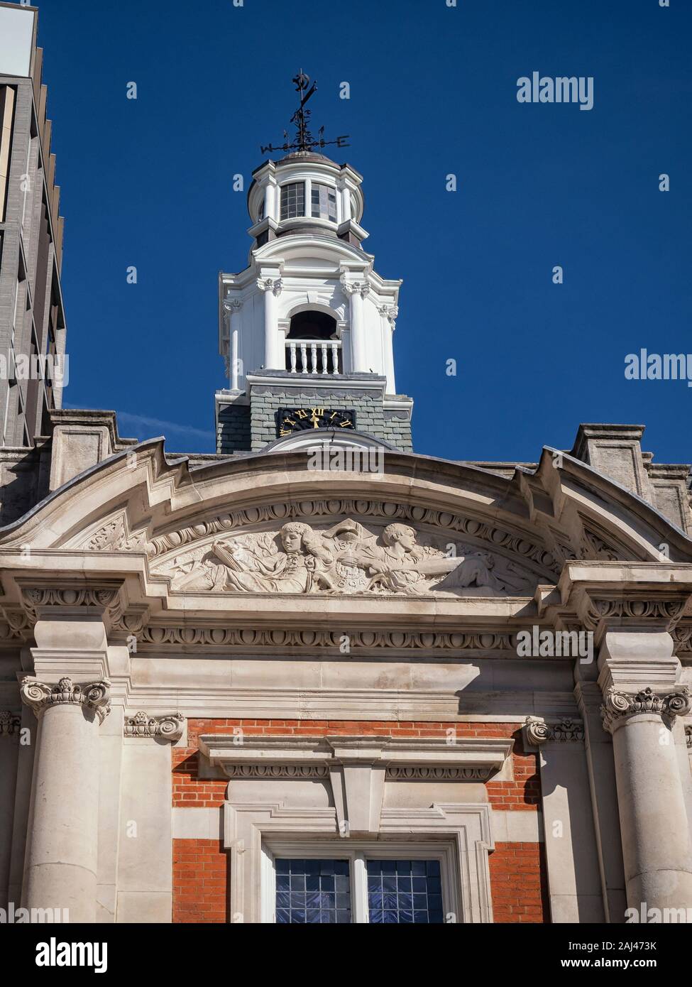 SOUTHWARK, LONDRA: Torre dell'orologio della LaLiT London Hotel - Hotel 5 stelle lusso in Tooley Street. Foto Stock