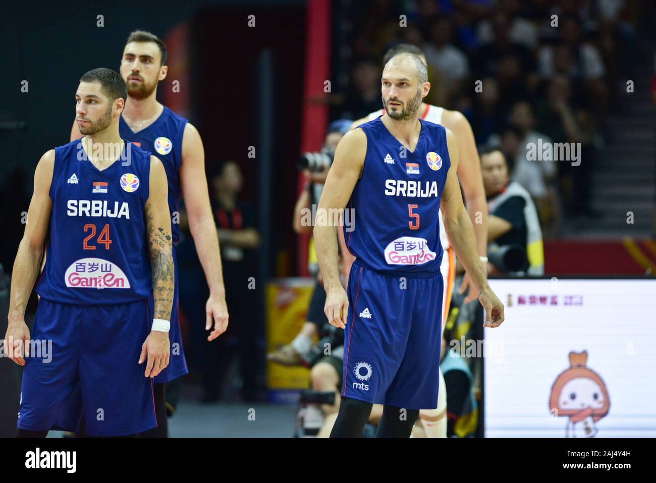 Stefan Jovic, Marko Simonovic, Nikola Milutinov. In Serbia la squadra nazionale. Pallacanestro FIBA World Cup Cina 2019, secondo round Foto Stock