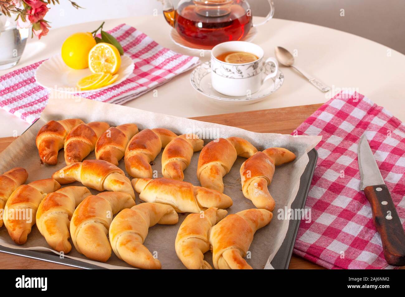Fresh torte fatte in casa. Una deliziosa pasticceria. Foto Stock
