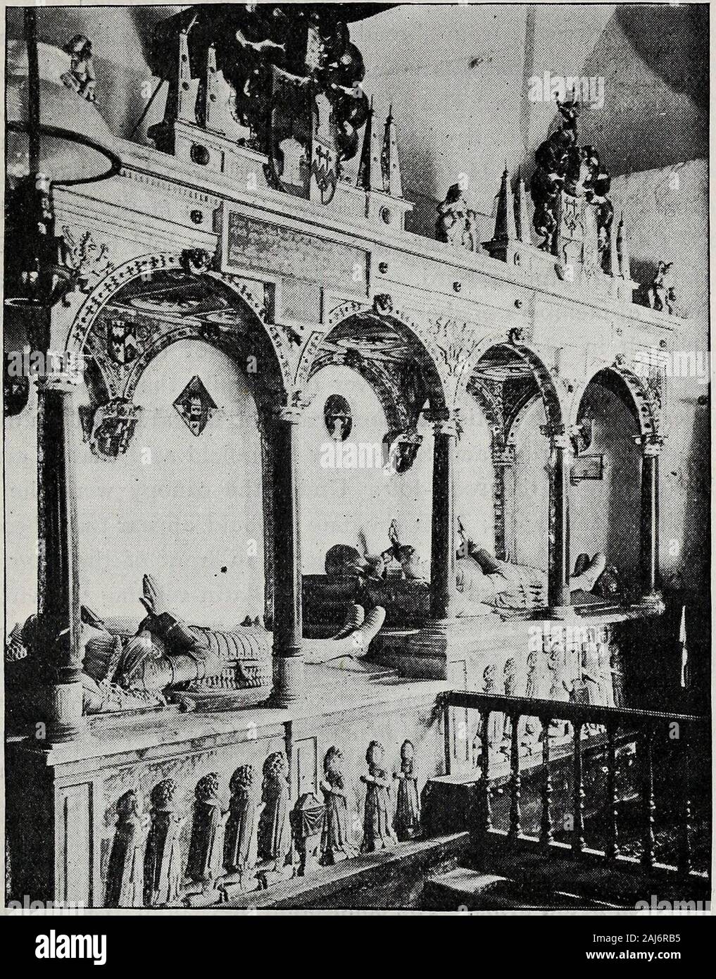 Le operazioni di Bristol e Gloucestershire Società Archeologica . n, quando le è stato concesso alla Throckmortons. Essi soldit a Sir Samuel Sandys, figlio più anziano di Edwin, arcivescovo di York. Sir Samuel Sandys sposato misericordia Culpepper e morì il 2 settembre,1626, lasciando come suo erede suo figlio, Edwin Sandys, sopravvissuto a lui onlytwenty giorni. Edwin sposato Penelope, figlia di Sir RichardBuckley, cavaliere. Samuele, il figlio più anziano di Edwin Sandys, sposato come sua seconda wifeElizabeth, vedova del colonnello Henry Washington, e il suo passo-figlia,Penelope Washington, un secondo cugino, due volte rimossa, di Foto Stock