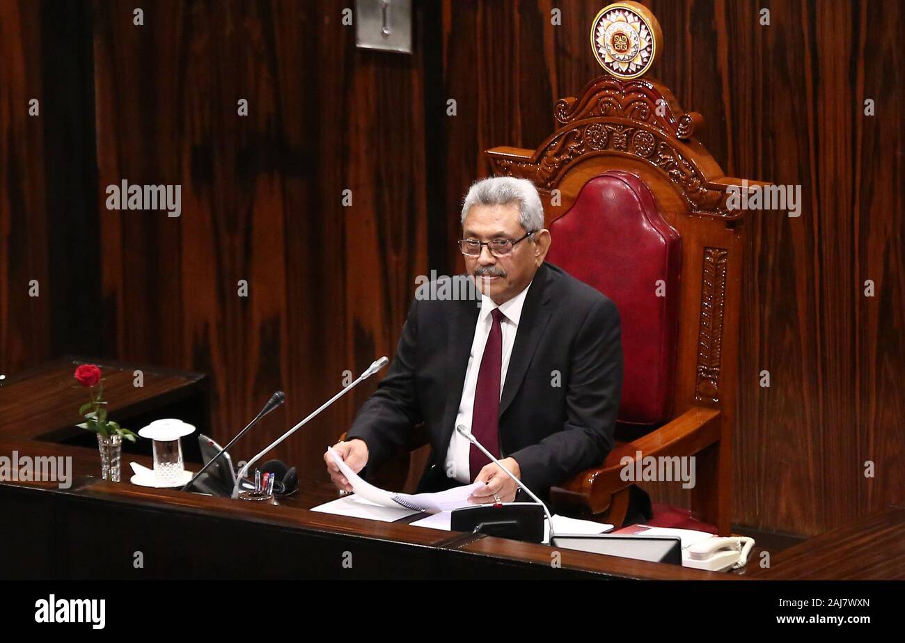 Colombo, Sri Lanka. 3 gennaio, 2020. Il Presidente dello Sri Lanka Gotabaya Rajapaksa offre il suo discorso che stabilisce le politiche del suo nuovo governo, dopo ceremonially apertura della nuova sessione del Parlamento, a Colombo, Sri Lanka, il 3 gennaio 2020. Credito: Pradeep Dambarage/ZUMA filo/Alamy Live News Foto Stock