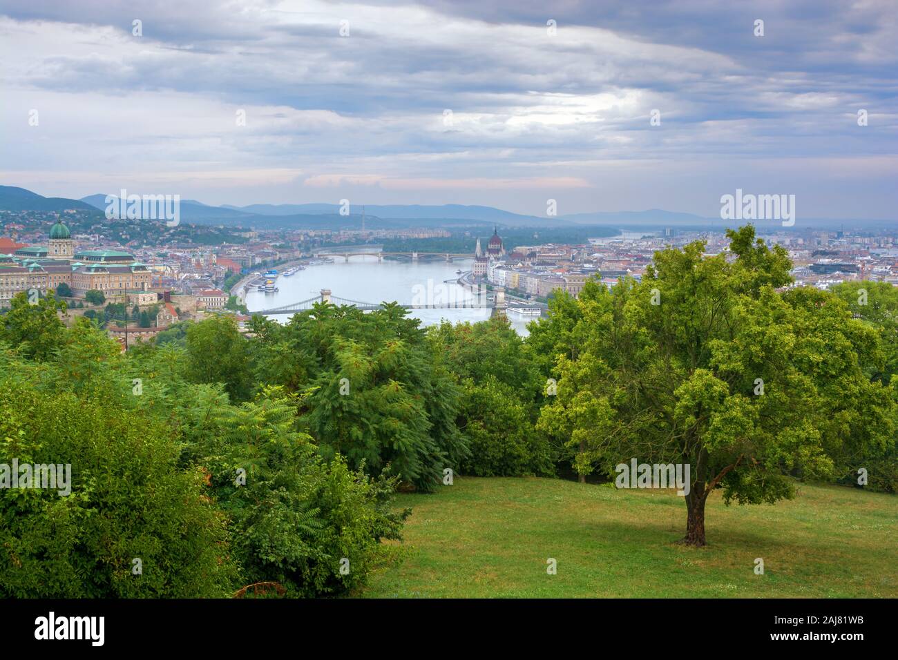 Gellért Hill Park, vista sulla città di Budapest Foto Stock