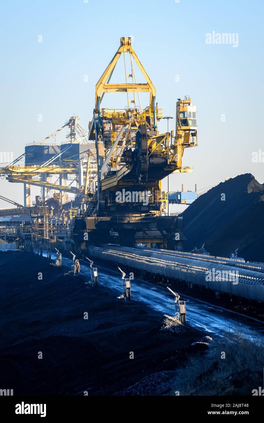 Dutch altiforni da Tata Steel in IJmuiden vicino alla costa olandese Foto Stock