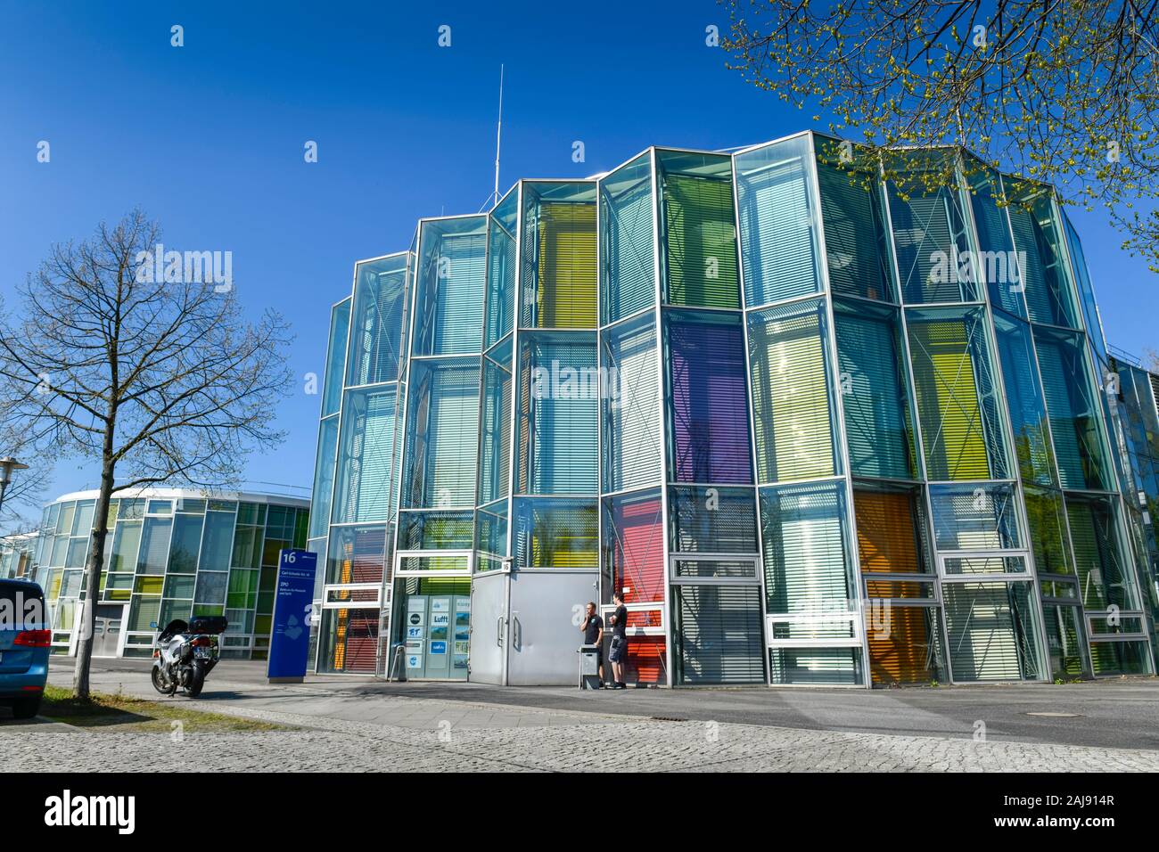 Zentrum für Photonik und Optik ZPO, Schwarzschildstraße, Adlershof, Treptow-Köpenick, Berlino, Deutschland Foto Stock