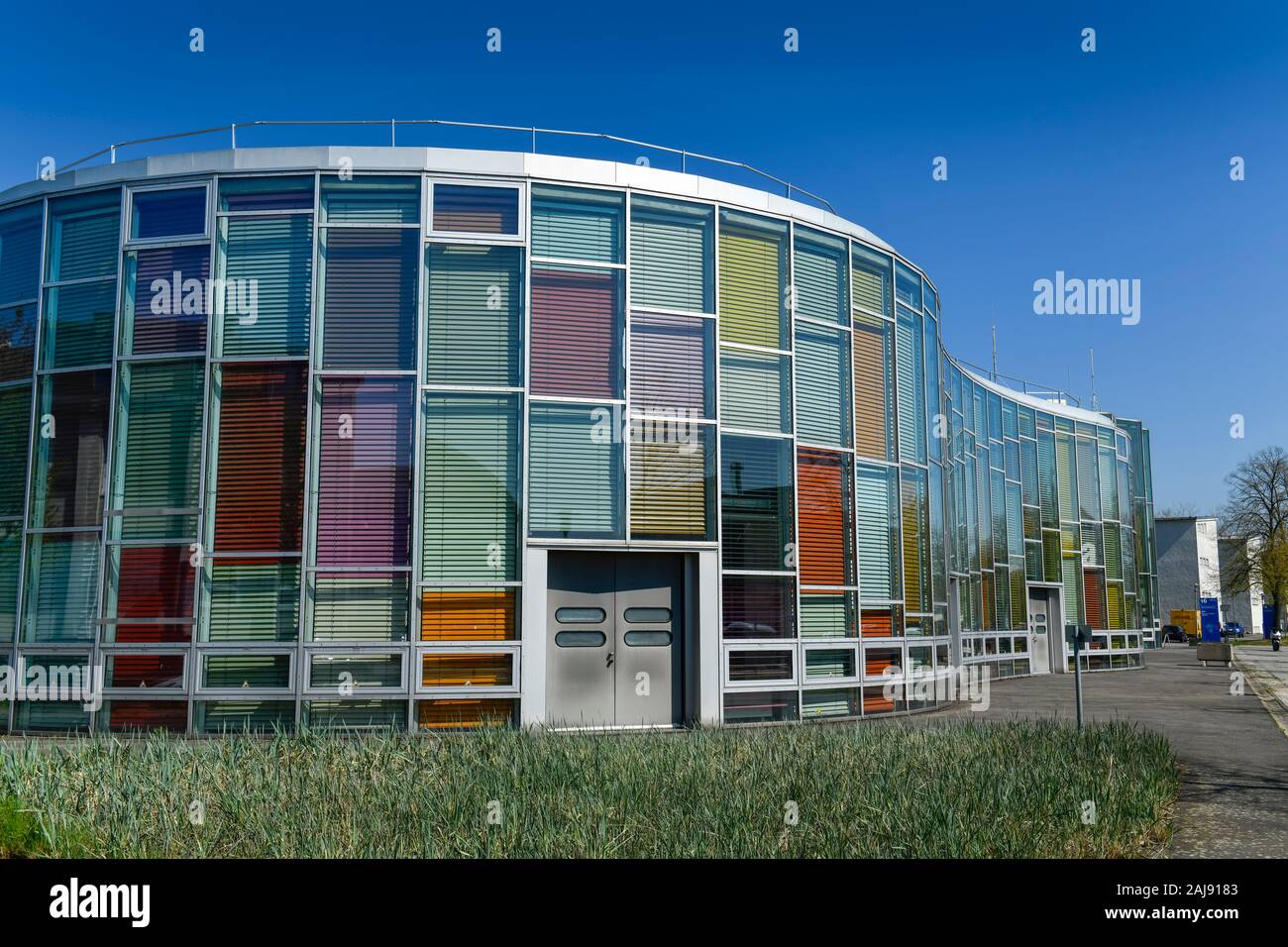 Zentrum für Photonik und Optik ZPO, Schwarzschildstraße, Adlershof, Treptow-Köpenick, Berlino, Deutschland Foto Stock