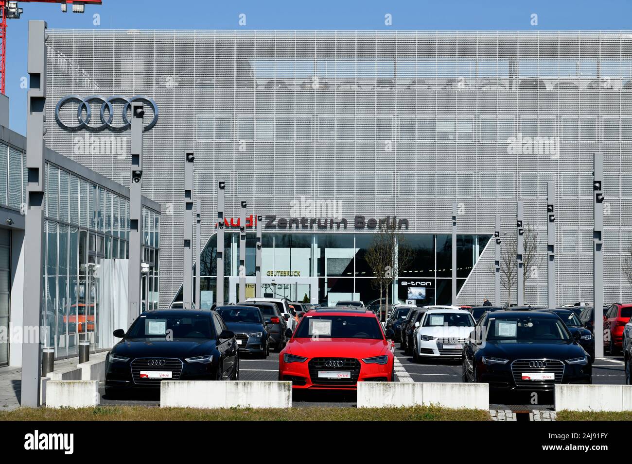 Audi Zentrum, Rudower Chaussee, Adlershof, Treptow-Köpenick, Berlino, Deutschland Foto Stock