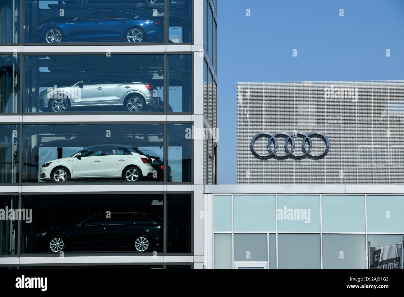 Audi Zentrum, Rudower Chaussee, Adlershof, Treptow-Köpenick, Berlino, Deutschland Foto Stock