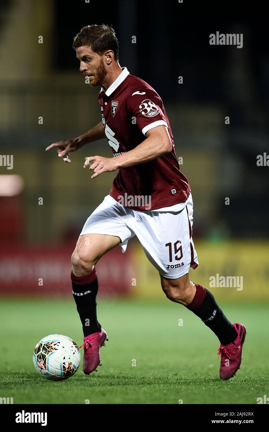 Alessandria, Italia. 25 Luglio 2019: Cristian Ansaldi di Torino FC in azione durante la UEFA Europa League secondo turno di qualificazione partita di calcio tra Torino FC e Debrecen VSC. Torino FC ha vinto 3-0 su Debrecen VSC. Credito: Nicolò Campo/Alamy vivere nuove Foto Stock