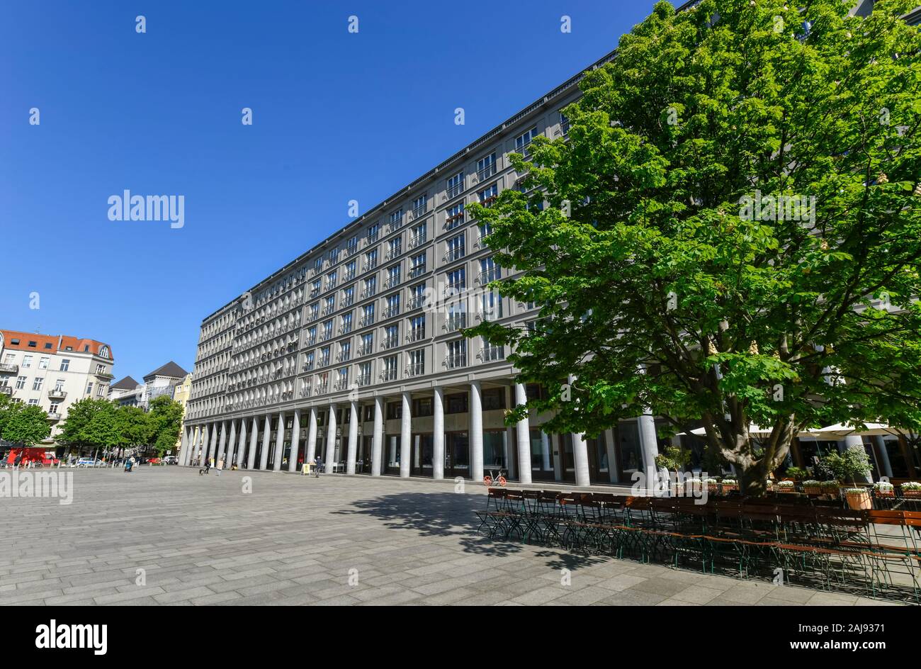 Geschäftshaus, Walter-Benjamin-Platz, Charlottenburg di Berlino, Deutschland Foto Stock