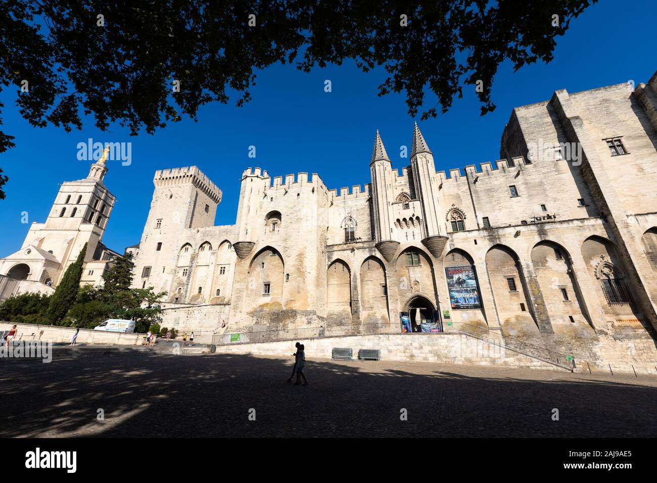Vista esterna del Palais des Papes Cattedrale (o papa's Palace) nella città di Avignone, Provenza, Francia meridionale Foto Stock